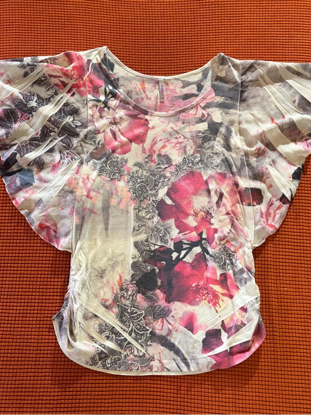 Espresso Floral Flutter-Sleeve Tunic in Pink & Cream Large L